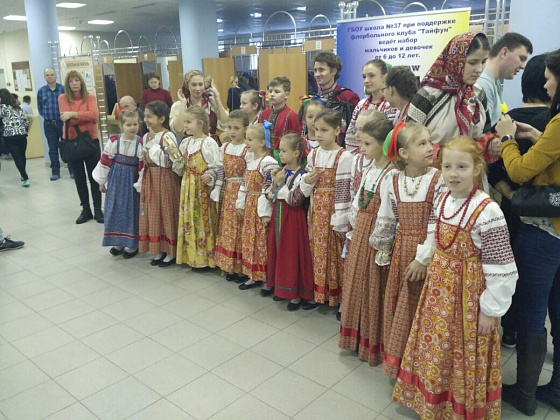 25 ноября 2017 года в школе N37 г.Москвы состоялась IV Благотворительная Ярмарка в поддержку фонда "Живи, малыш".